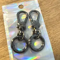 2個セット　ブラック カメリア　カラビナ　 キーホルダー