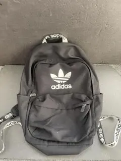 adidas 黒 バックパック