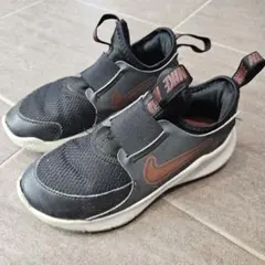 NIKE　スニーカー