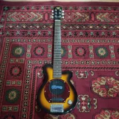 新着】Xmas Guitar Company アンプ内蔵、動作品！ - メルカリ
