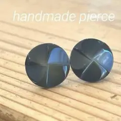 ハンドメイド　ボタンピアス161