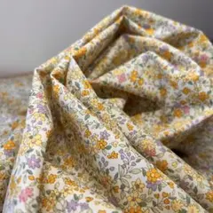 花柄プリント コットンブロード こばやし日本製　110cm幅×120cm