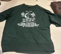 緑色 プリント Tシャツ