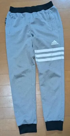 アディダス　キッズ　ジャージパンツS　グレー