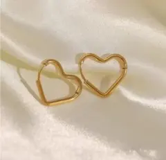 ハートフープピアス 高品質サージカルステンレス ☆人気☆ シルバーゴールド