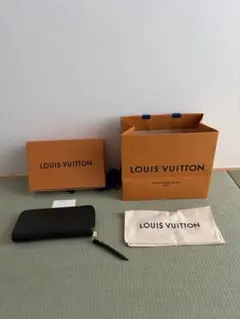 LOUIS VUITTON ジッピーウォレット　長財布のサムネイル