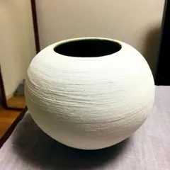 丸い花器