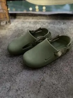 Nike カーム　ミュール　オリーブグリーン サンダル