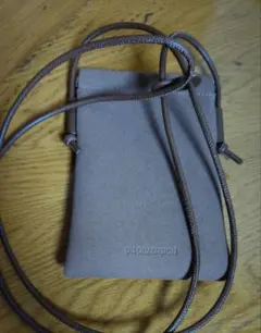 三枝明那 スマホショルダーバッグ ブラウン UN-DIMENSION にじさんじ