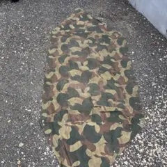 【希少】ハンガリー軍幕ハリケーンカモ NOKKI 1枚 希少】ハンガリー軍幕 1枚 ポール・ペグセット 迷彩 ハリケーンカモ