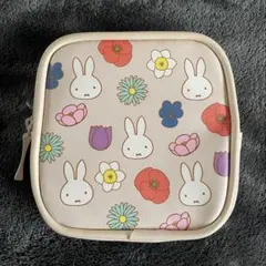 Item thumbnail for item 86e78566-5b1f-49b9-b26d-1b044bac16b8