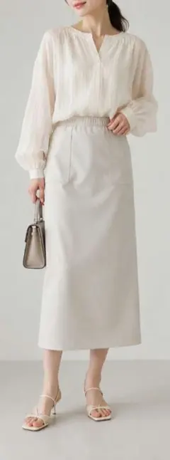 ADORE✨️マットストレッチダンボールスカート 38 上質タイトスカートのサムネイル