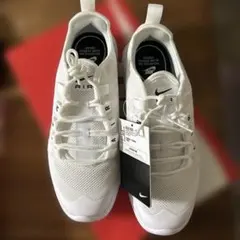 【新品・未使用】NIKE ナイキ エアマックスアクシス　23.5