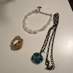 ビーズアクセサリー　3点セット　リング　ブレスレット　ネックレス