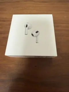 AirPods Lightning Charging Case