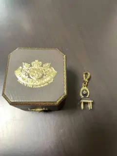 Item thumbnail for item 6d4090a0-48a0-4fe6-bb8e-5c2d12d72a60