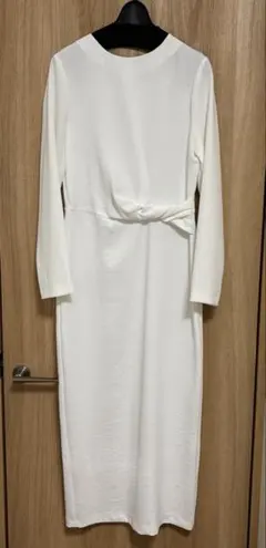 ZARA ホワイト ロングワンピース 長袖