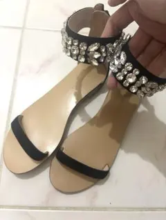 ▪️トゥモローランド▪️ビジューベルトサンダル