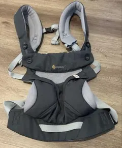 エルゴベビー 抱っこ紐　オムニ360クールエア ヨダレカバーと収納袋のおまけ付き