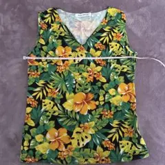 B.L.U.E フローラルデザイン タンクトップ