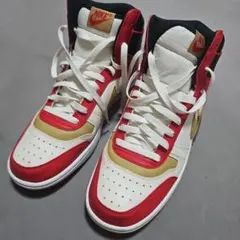 NIKE ハイカットスニーカー レッド ゴールド