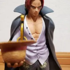 ワンピース一番くじ  B賞 フィギュア シャンクス