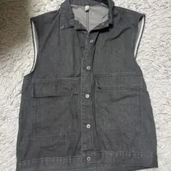 ダークグレー ノースリーブベスト