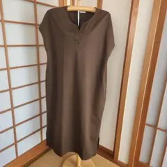 SHIPSシップス　シンプルロングワンピース　カーキ色　M相当のサムネイル