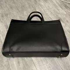 黒い合成皮革ビジネスバッグ