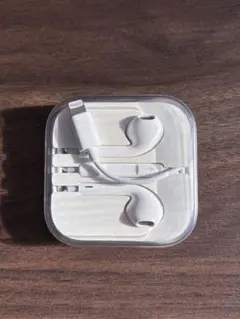 f*i様 Apple純正Lightningイヤフォン ホワイト