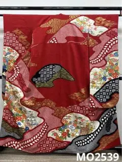 振袖 刺繍 金彩 紋意匠 身丈173cm 撥水加工済 MO3372 - メルカリ