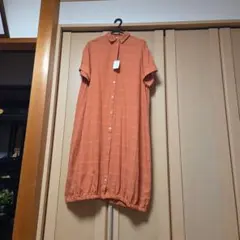オレンジ色 半袖 シャツワンピース plus