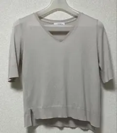 UNITED ARROWS Vネック 半袖ニット　サンドベージュのサムネイル