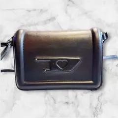 DIESEL ハートロゴショルダーバッグ