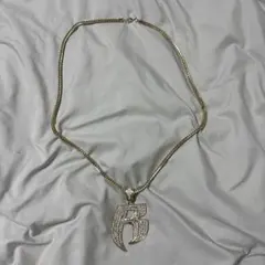 ダイヤモンド風R型ペンダントネックレス