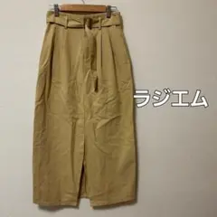 ラジエム スカートのサムネイル