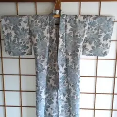 青色と白の花柄　　浴衣