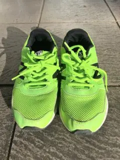 New Balance キッズスニーカー 22.5cm 蛍光グリーン