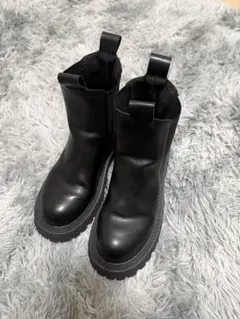 バレンシアガ zara ボリュームチェルシーブーツ[完売品] - メルカリ
