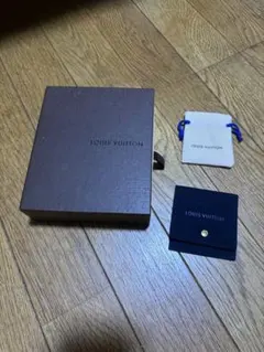 LOUIS VUITTON ギフトボックス 保存袋 セットのサムネイル