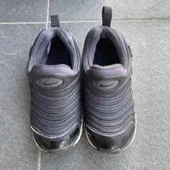 Nike スニーカー ダイナモフリー　ブラック　19cm