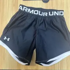 ☆★試着のみ★☆Under Armour ハーフパンツ ブラック　140cm☆