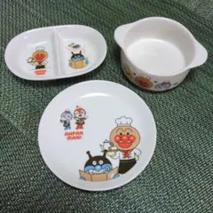 すかいらーくグループ アンパンマン 子供用食器 3点セット と おまけ付き