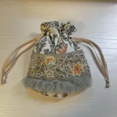 コロっとした丸型巾着　縦18㌢×横15㌢