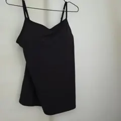 黒のキャミソール(カップ付き)