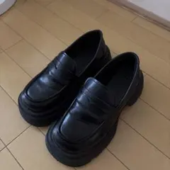 厚底ローファー 革靴