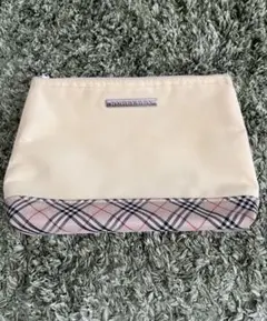 ノバチェックBURBERRY バーバリー ポーチ 化粧ポーチ 小物入れのサムネイル