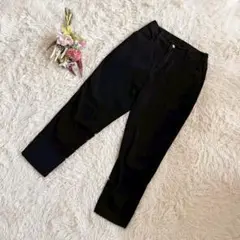 ストレートデニムパンツ　ジーパン　テーパード　ストレッチ素材　ウエストゴム 黒