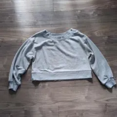 グレー クロップドトレーナー