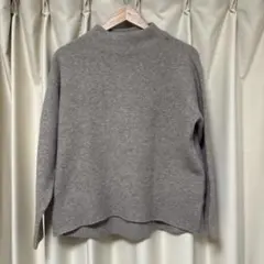UNIQLO スフレヤーンハイネックセーター　ベージュ　M